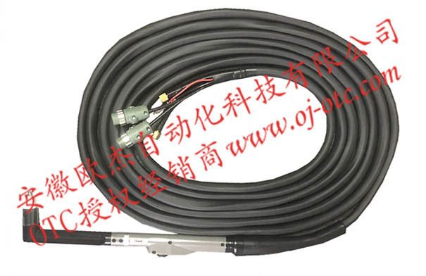 Сварочная горелка OTC CTZW-1201 в рабочем положении