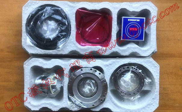 Редуктор L10725H00 в разобранном виде для демонстрации внутренних компонентов